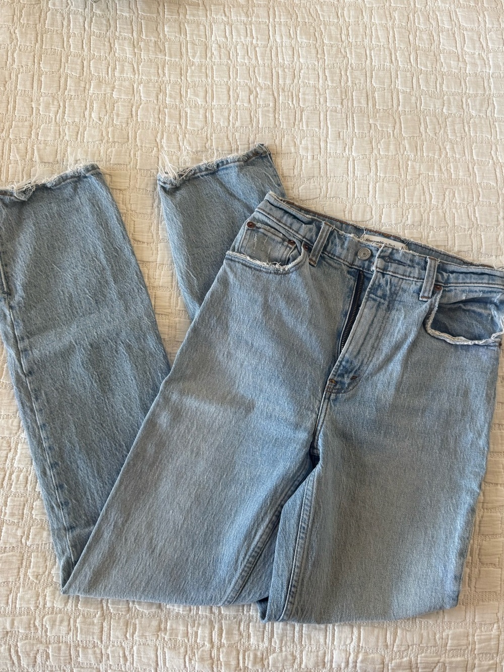 Abercrombie & Fitch The 90s Straight Ultra High Rise